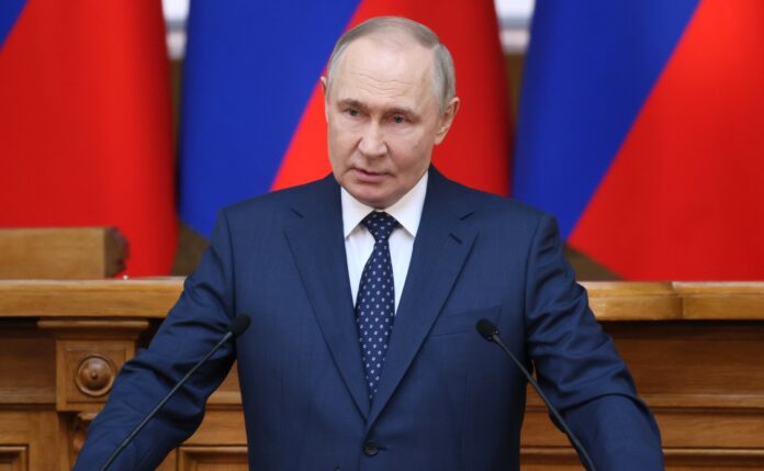 Россия. Кремль. Путин. 25 лет во главе России! Президент России Владимир Путин остаётся одной из ключевых политических фигур XXI века