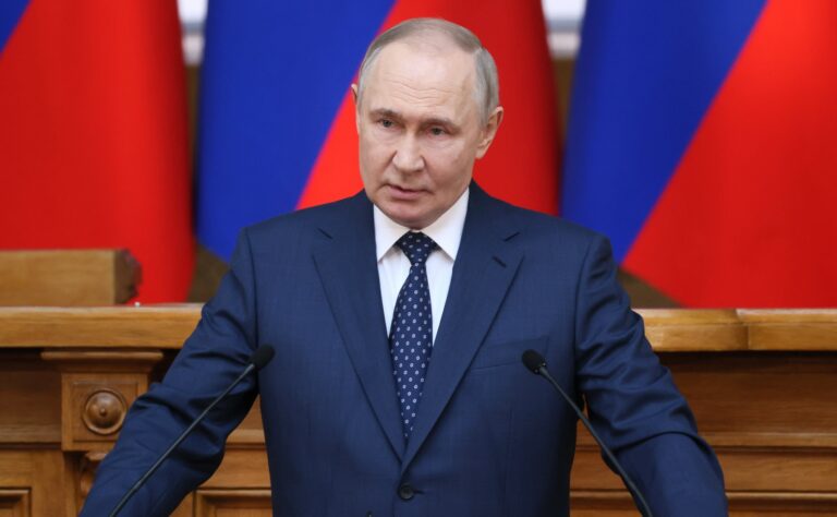 Россия. Кремль. Путин. 25 лет во главе России! Президент России Владимир Путин остаётся одной из ключевых политических фигур XXI века