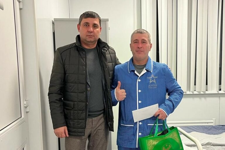 Табир Маликов по поручению Главы Дагестана Сергея Меликова навестил в военном госпитале участника СВО Магомеда Абдулаева