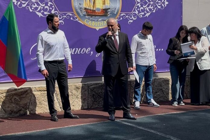 На фото слева на право Шавлухов Руслан Адуевич, Ильясов Марис Сиражутинович. Фото: пресс-служба «Сафинат» г. Махачкала