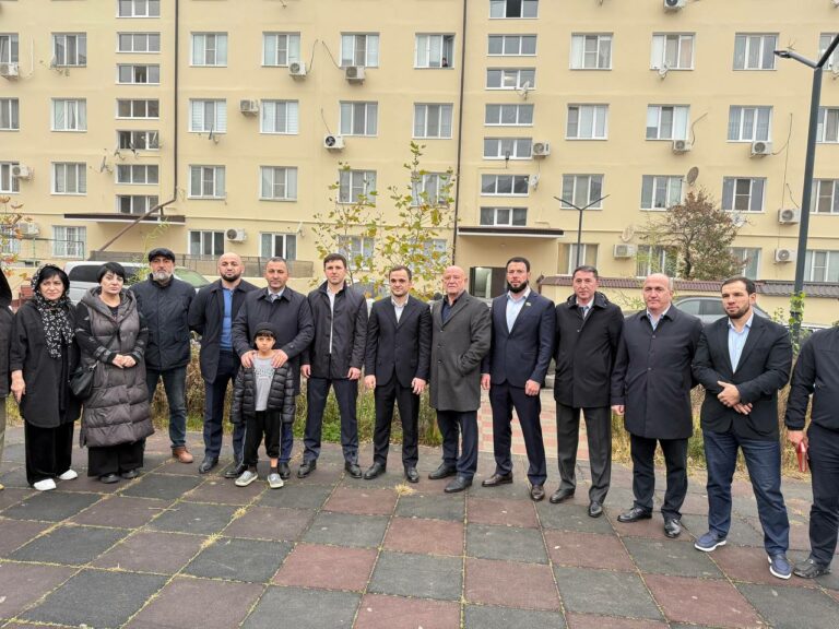 В Махачкале провели комплексный капремонт столичной многоэтажки