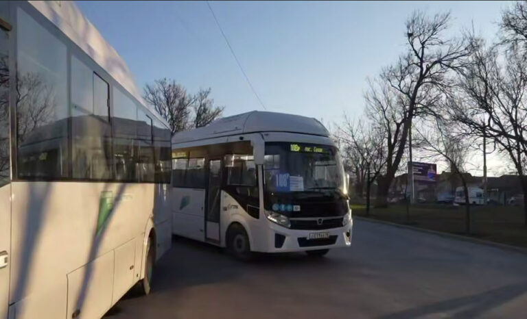 В Махачкале вывели на линии новые автобусы на четырёх самых проблемных маршрутах